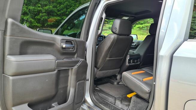 Samochód osobowy GMC Sierra 1500