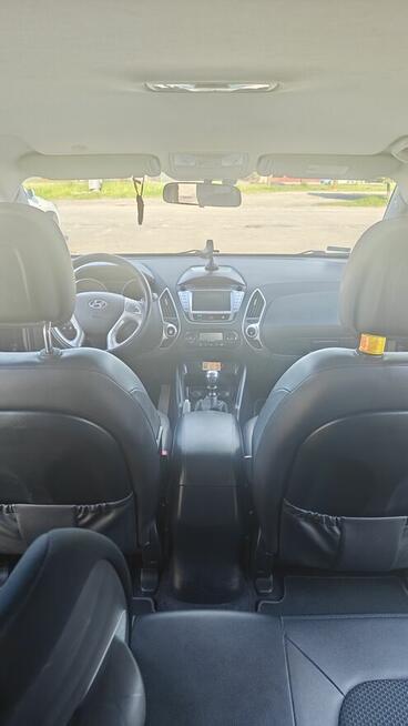 Hyundai ix35 1.7 diesel blue driver