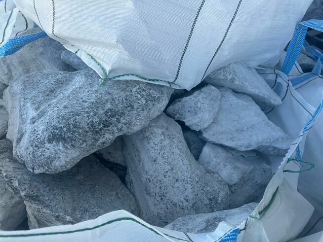 Kamień solny — naturalny, bez dodatków. Bloki 5–50kg