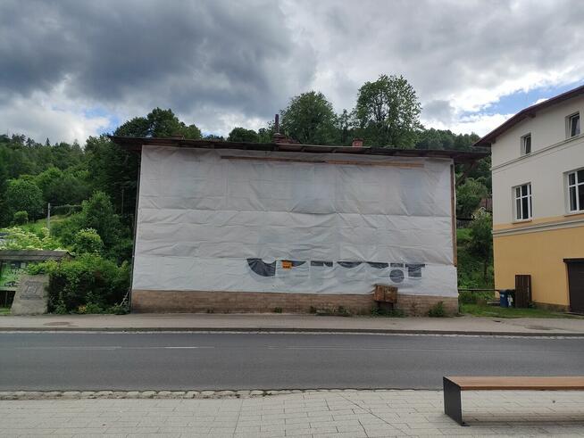 Budynek mieszkalno usługowy w Piechowice centrum Kryształowa