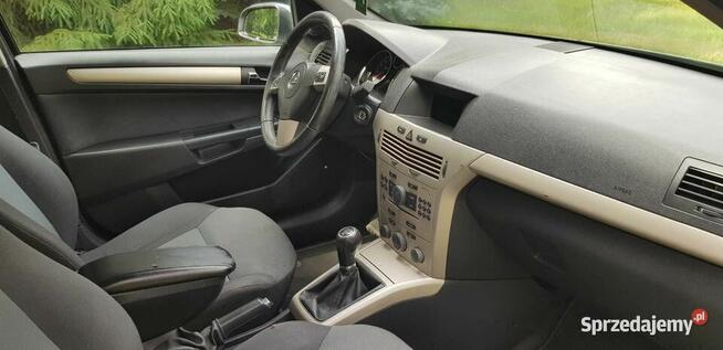 Opel Astra H 1.6 benzyna | 2 komp kół +Thule + Hak