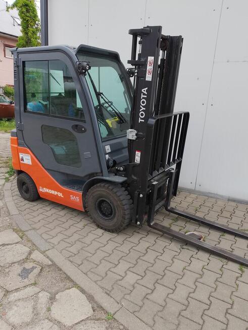 Wózek widłowy TOYOTA 02-8FGF18