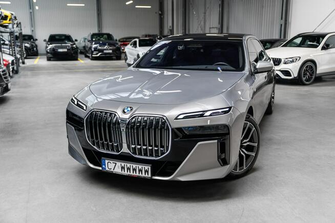 BMW 740 FV 23%. Gwarancja 12.2027. Webasto. Sky Lounge. Bezwypadkowy