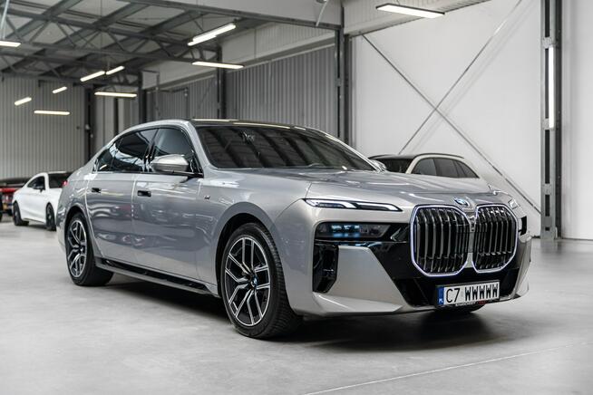 BMW 740 FV 23%. Gwarancja 12.2027. Webasto. Sky Lounge. Bezwypadkowy