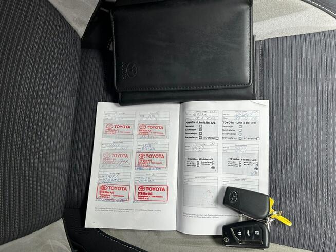 Toyota Avensis Kamera*Cofania*Grzane*Fotele*Serwis*ASO*Tempomat*Zarejestrowana