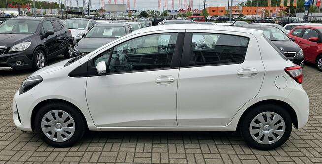 Toyota Yaris Ostrzeganie przed kolizji, kontrola pasa ruchu,nowe opony