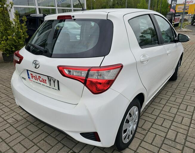 Toyota Yaris Ostrzeganie przed kolizji, kontrola pasa ruchu,nowe opony