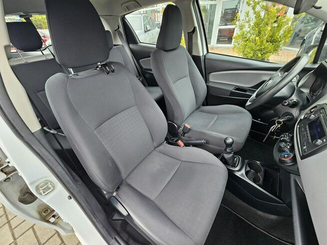 Toyota Yaris Ostrzeganie przed kolizji, kontrola pasa ruchu,nowe opony
