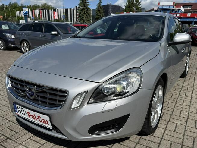 Volvo S60 modek 2011,automat,hak, opony wielosezonowe