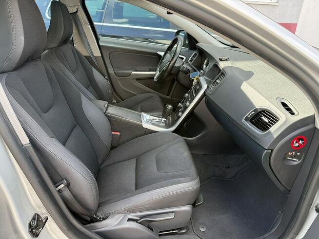 Volvo S60 modek 2011,automat,hak, opony wielosezonowe