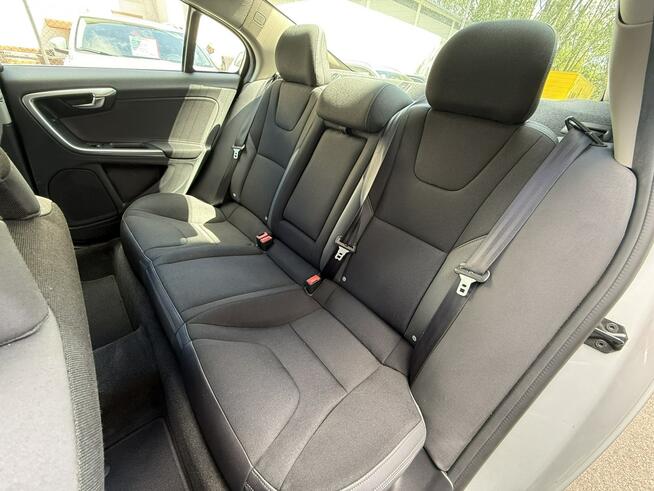 Volvo S60 modek 2011,automat,hak, opony wielosezonowe