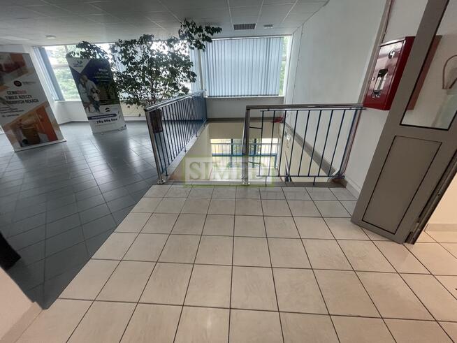 Biuro w byłej fabryce,1 piętro,dostęp24h,parking