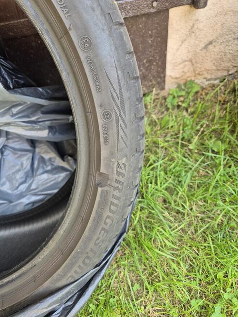 Opony letnie Bridgestone 235/40 R19