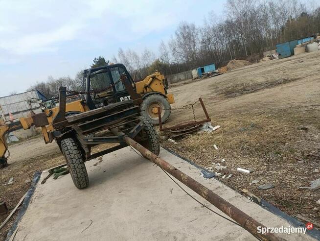 Przyczepa jednoosiowa do rur, drewna, drutu