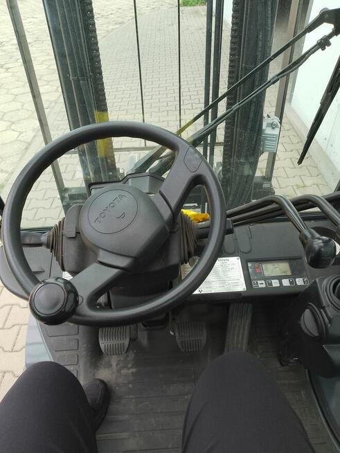 Wózek widłowy TOYOTA 02-8FGF18