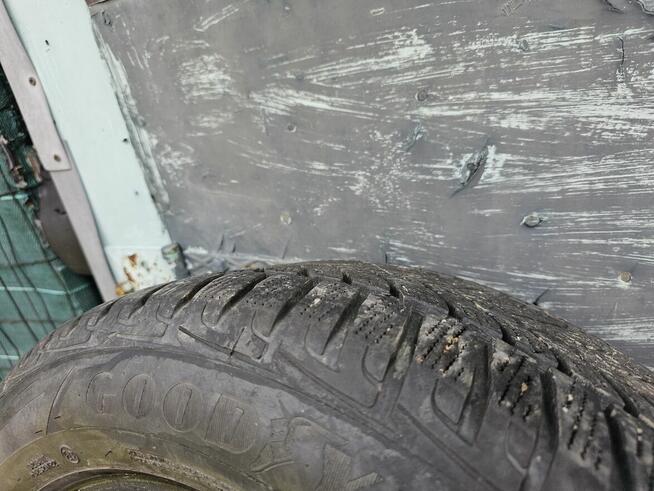 Opony zimowe Goodyear UltraGrip 225/55 R17 Laufenn 225/45
