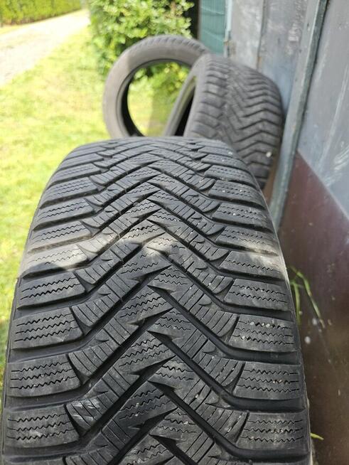 Opony zimowe Goodyear UltraGrip 225/55 R17 Laufenn 225/45