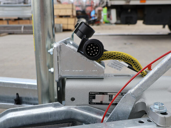 Laweta TEMARED CAR DECK PLUS 5521/2 S 3T DMC 3000 kg