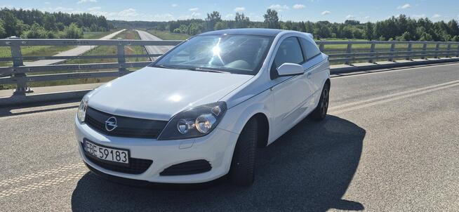 Opel ASTRA H 1.6 GTC 08r.zDeGw.pOryDoinZar.blackAndWhite.164