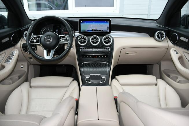 Mercedes GLC 200 COUPE Automat 9G-Tronic LIFT Full LED Kamera360 Skóra Ambiente EURO-6d