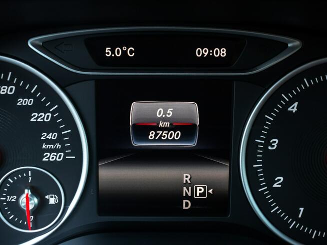 Mercedes B 180 1.6_Benzyna_120KM_87500 km_Automat