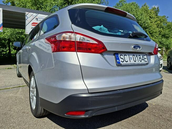 Ford Focus Klimatyzacja, Podgrzewana szyba czołowa, 2 kpl. kół, Bi-Xenon
