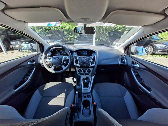 Ford Focus Klimatyzacja, Podgrzewana szyba czołowa, 2 kpl. kół, Bi-Xenon