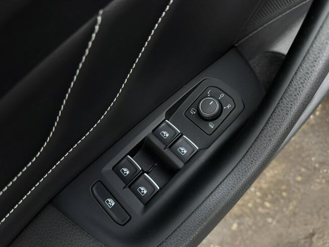 Volkswagen Passat Klimatronic 3-stref, Podgrz. fotele, Podgrz. szyba, Skóra/Alcantara