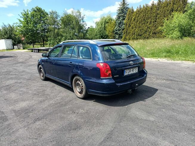 Toyota Avensis 1.8+LPG 03r