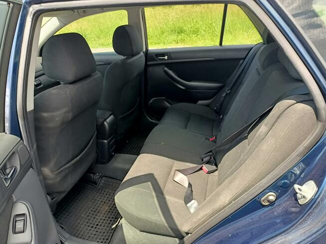 Toyota Avensis 1.8+LPG 03r