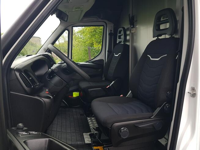 Iveco Daily KONTENER NISKOPODŁOGOWY 4,44x2,23x2,42 SKLEP BAR FOODTRUCK KAMPER AC