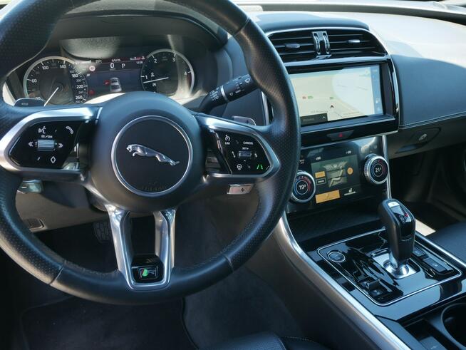 Jaguar XE FL 2.0 204KM Eu6 HSE R-Dynamicz 4x4 AWD -VAT 23% Bruto -Salon Polska