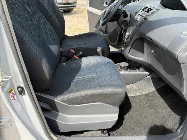 1.4 Automat*101Ps*49.300km ASO Toyota*A/C*VCS*F-1*8AirBag*AUX*Opłacony