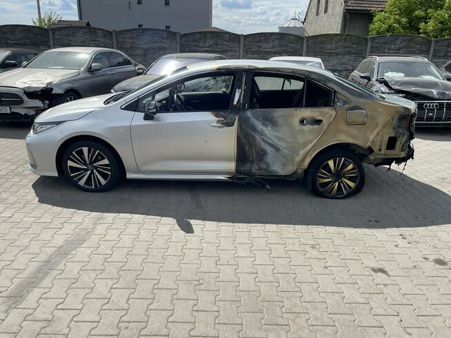 Toyota Corolla Hybryda Automat Kamera Podgrzewanie Virtual cockpit 140KM