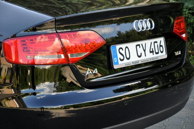 Audi A4 2.0TDI(143KM)*Bi-Xenon*Led*Navi*Welur*Parktronik*I Wł*Alu17"ASO