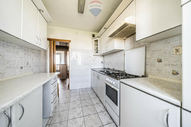 Trzy pokoje winda balkon Łazarz