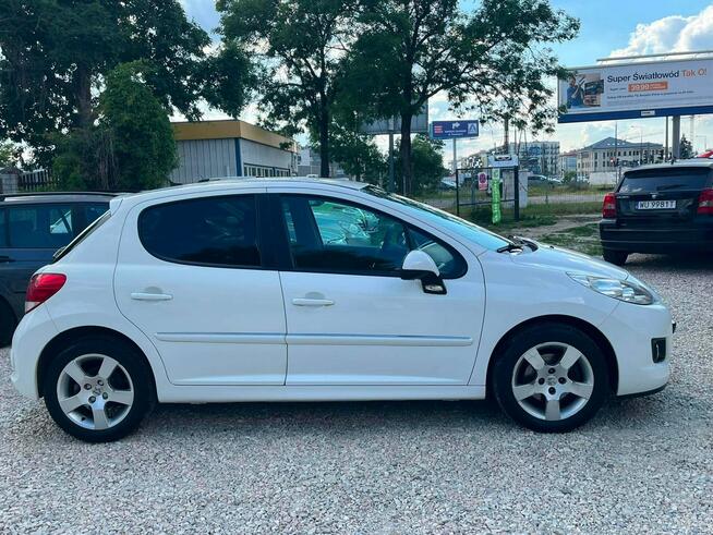 Peugeot 207 Bardzo ładny/ klimatronic/ Serwisowany