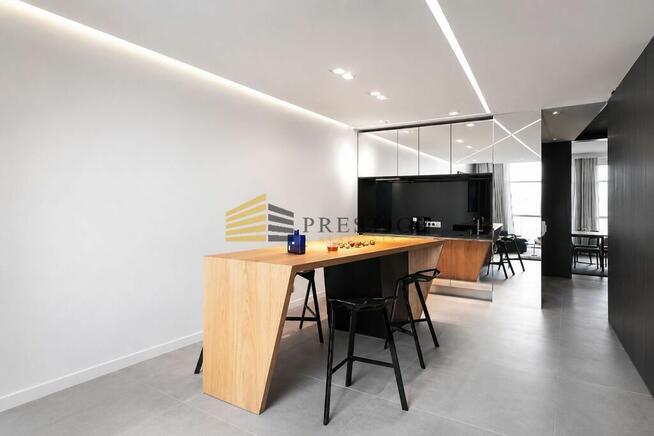 Stylowy Loft z Balkonem | Siłownia & Fitness