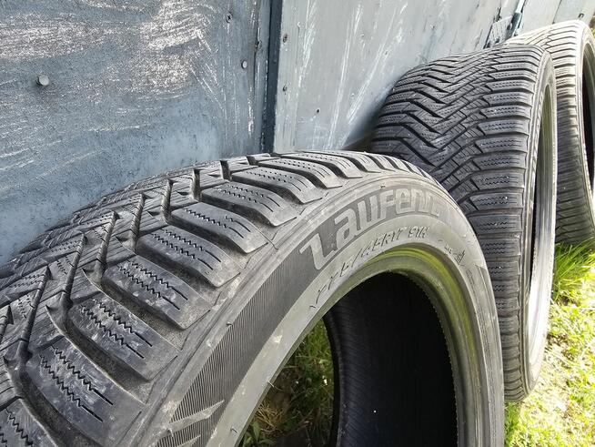 Opony zimowe Goodyear UltraGrip 225/55 R17 Laufenn 225/45