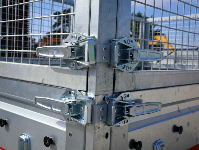 Przyczepa TEMARED TRANSPORTER 2515/2 z burtami siatkowymi 60