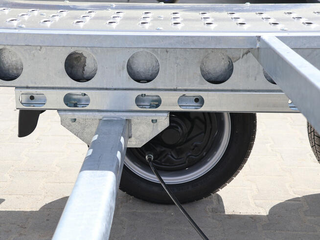 Laweta TEMARED CAR DECK PLUS 5521/2 S 2,7T DMC 2700 kg
