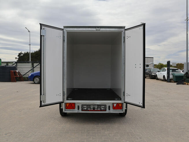 TEMARED BOX 2512/2 0,75T przyczepa zamknięta kontener
