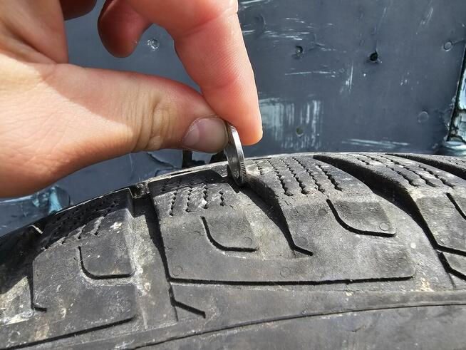Opony zimowe Goodyear UltraGrip 225/55 R17 Laufenn 225/45