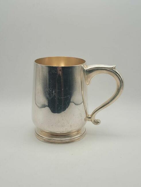 Elegancki antyczny srebrowany kufel / tankard