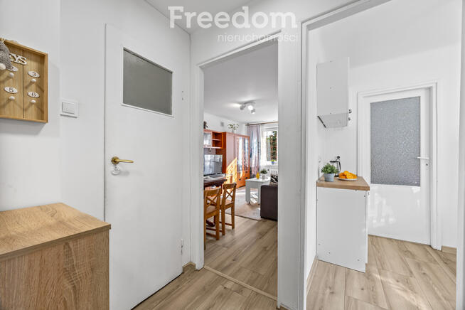 2 pokoje po remoncie | Balkon | 220 m do PKP