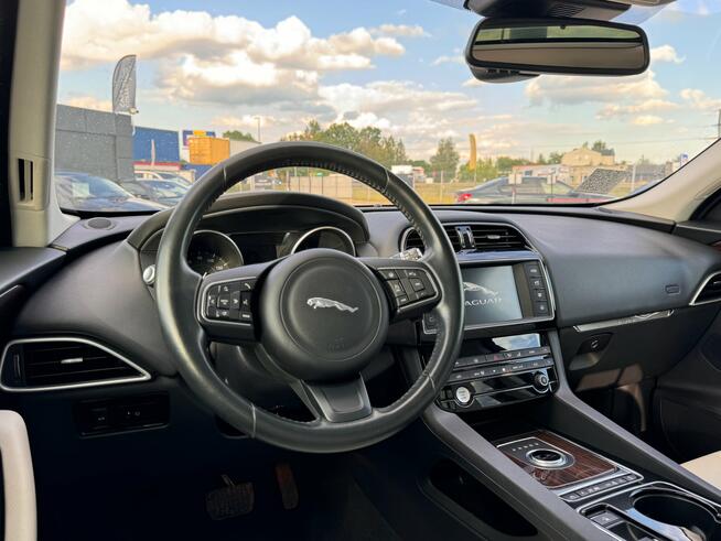 Jaguar F-Pace, 2017