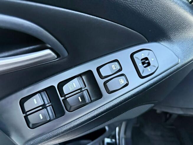 Hyundai ix35 1.6i 135KM 6B Panorama Navigacja Skóra PDC Klimatronik Niemcy Zarejest