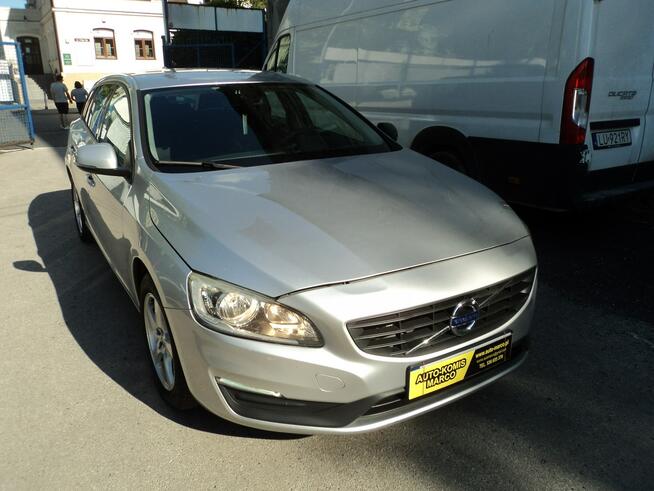 sprzedam ładne VOLVO V60 Z 2016R 1.6 TDI 150KM
