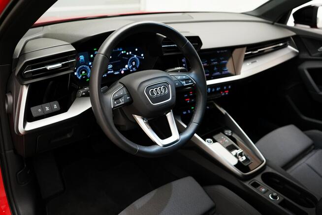 Audi A3 40TFSIe 204KM Stronic S-line LED Tempomat ACC Kamera