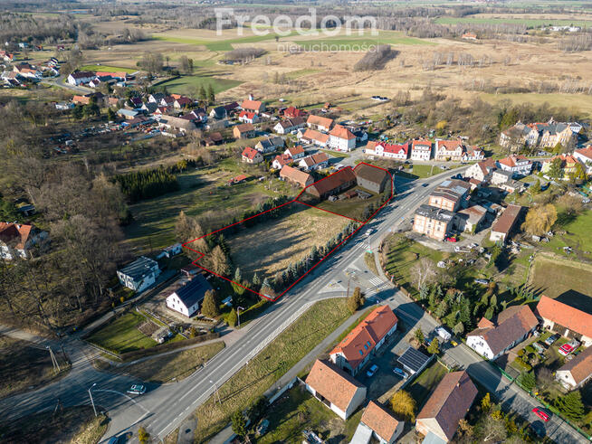 Na sprzedaż działka usługowa 25 ar z zabudowaniami